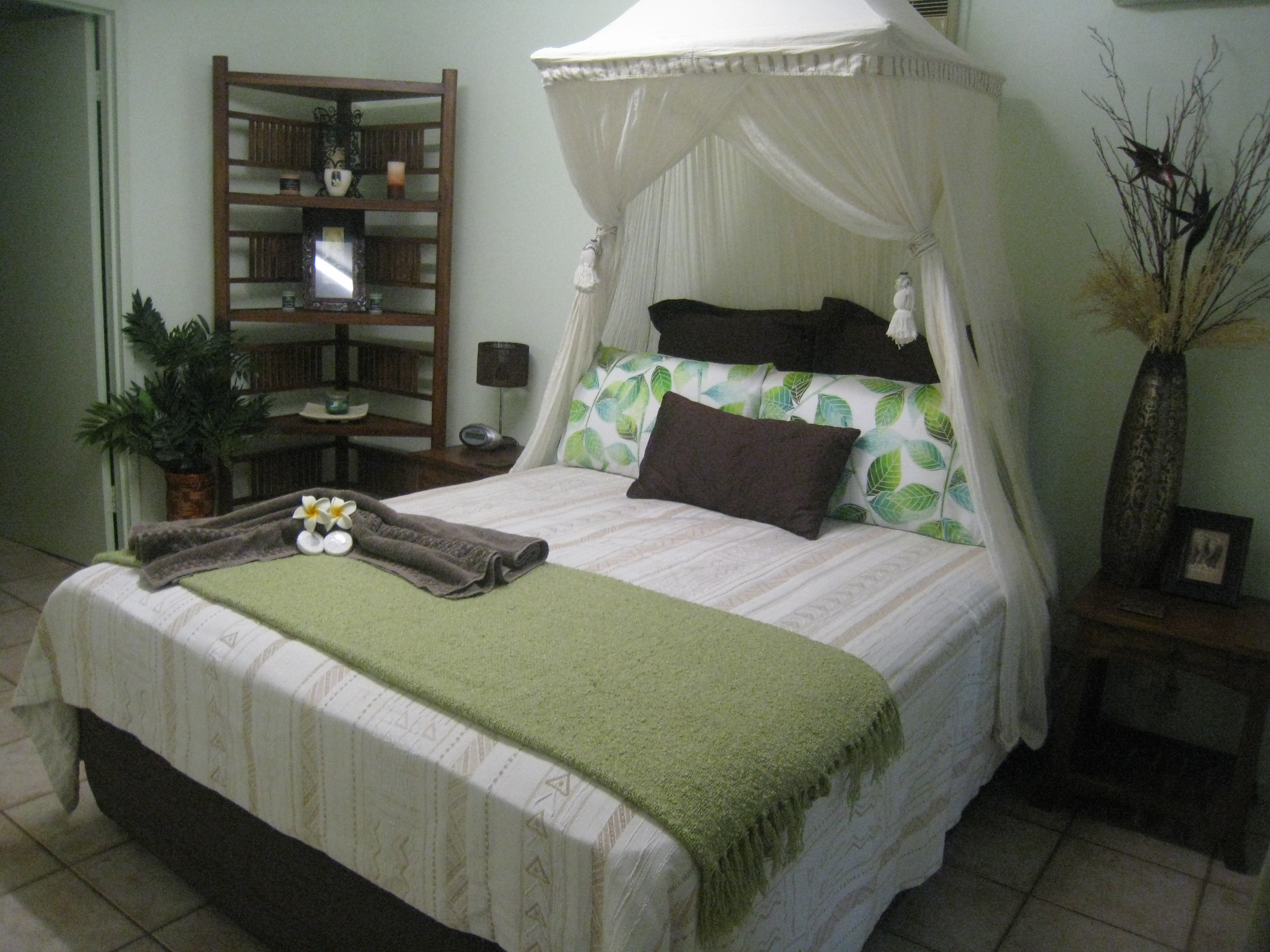 Kadek-Suite-Main-Bedroom